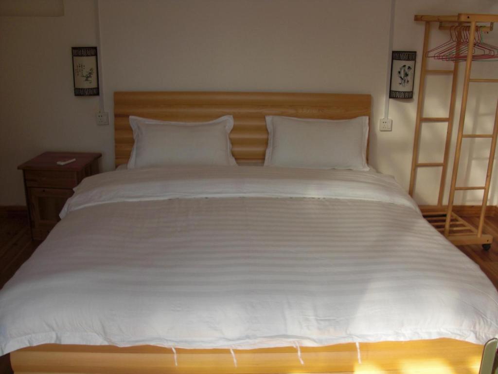 Huanggong Garden Hotel Yangshuo Room photo