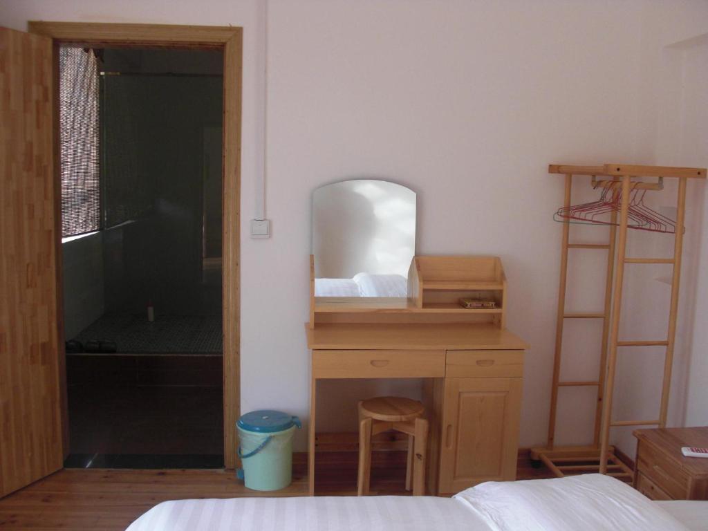 Huanggong Garden Hotel Yangshuo Room photo